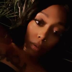 Meet your Posher, Yaya